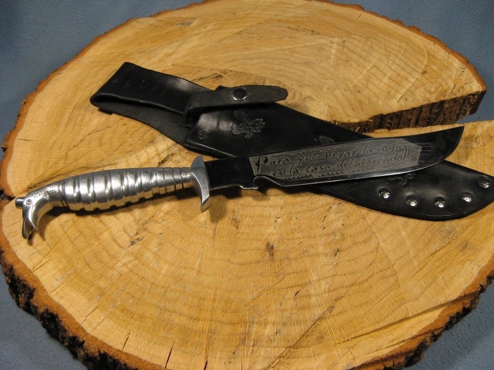 De colección. Cuchillo Bowie Mexicano Souvenir 14" con Mango de Aluminio con Funda Original Foto 3 de 4