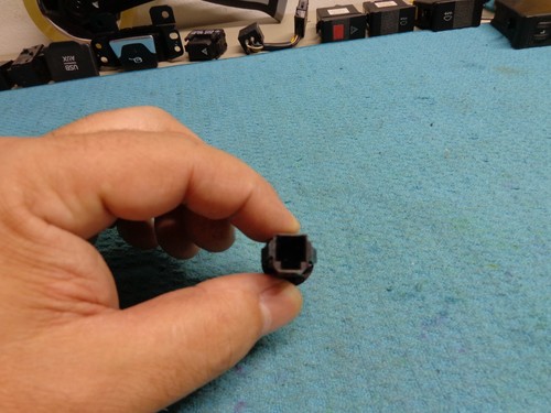 SENSOR DE CARGA SOLAR TOYOTA CAMRY 07 08 09 10 CONTROL AUTOMÁTICO DE LUZ SOLAR - Imagen 3 de 3