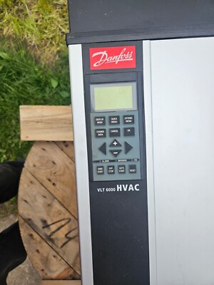 Danfoss VLT6000  Frequenzumrichter Typ VLT6042HT4C54STR3DLF00A00C0