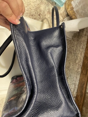CLAUDIA FIRENZE ITALY Purse. Flower Pattern. - Picture 5 of 9