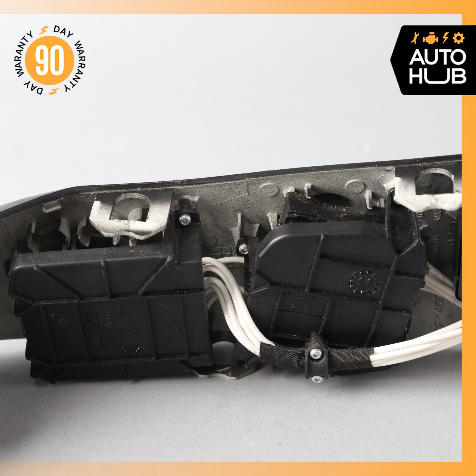 03-13 Maserati Quattroporte Front Right Seat Control Switch 40809005 OEM 68k