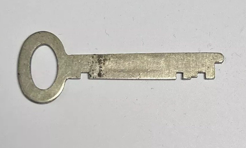 VINTAGE ANTIQUE FLAT KEY SARGENT & GREENLEAF CO. Rochester NY USA 9