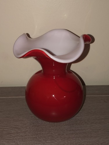 Vietri Hibiscus Collection Italian Mouthblown Glass Small Red Bud Vase 5.5” H - 第 2/7 張圖片