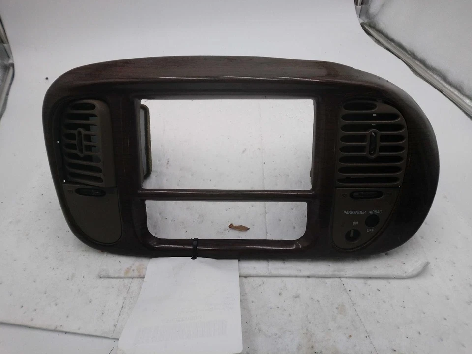 Bisel de cuadro de instrumentos usado se adapta a: Ford F150 2000 camioneta grado A Foto 2 de 3