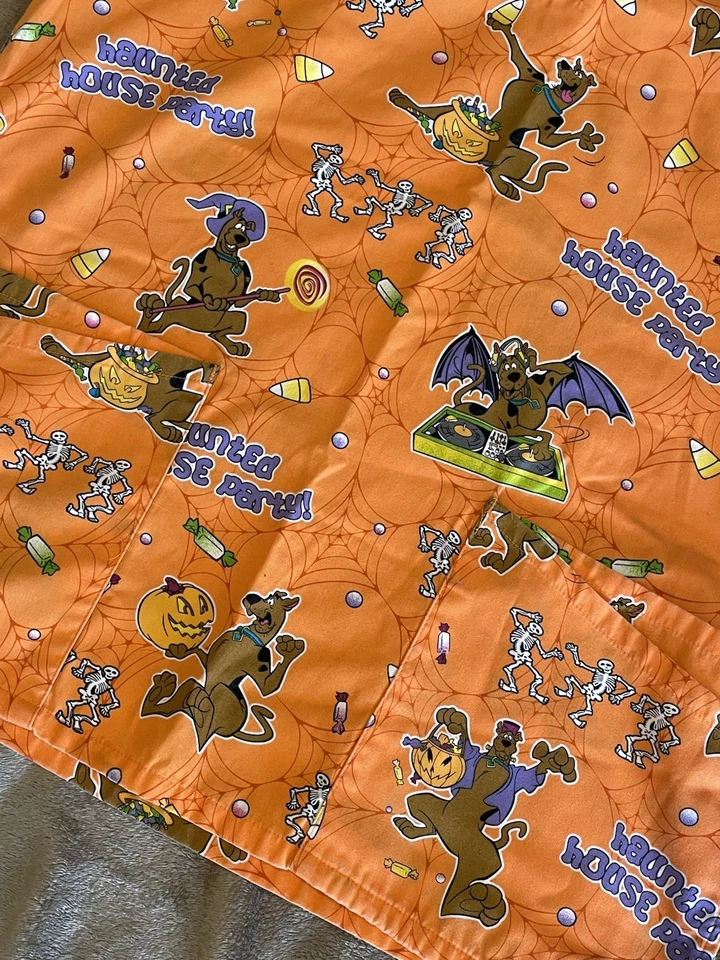 Looney Tunes Scooby Doo Print Nursing Scrub Top Orange Cartoon Design Small - Image 2 of 4