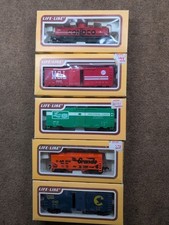 LIFE LIKE HO Box Car  Tanker Mixed Lot of 5