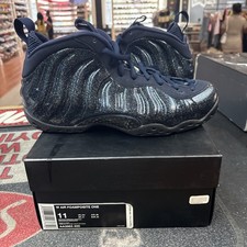 Size 11W / 9.5M - Nike Air Foamposite One Gli...