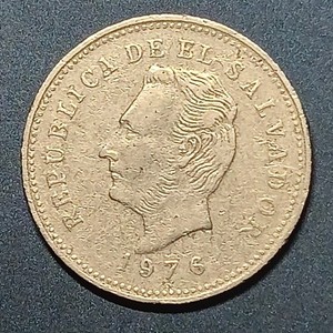 1968 El Salvador 5 Centavos. AU Condition. Fine Details.