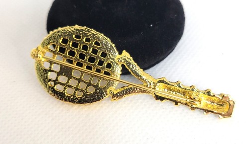 Broche broche de raqueta de tenis vintage tono dorado detalles de estrás 2,5" por 1" - Imagen 4 de 7