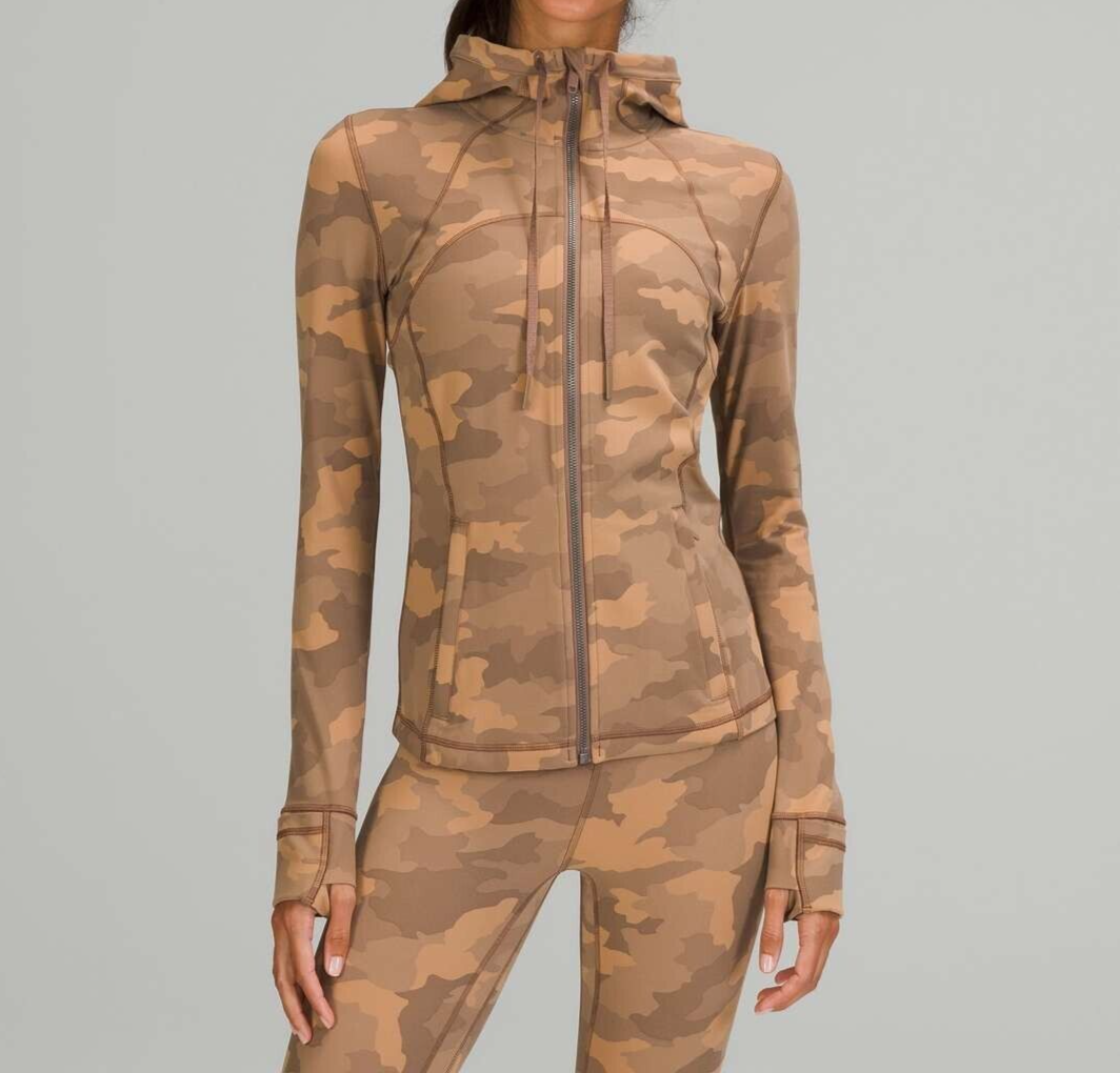 NEW LULULEMON HOODED DEFINE JACKET *NULU HERITAGE 365 CAMO BEIGE