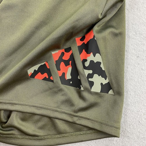 Adidas Shorts Mens XXL Green Train Essenstials Big Logo 7 Inseam Camo Logo - Picture 2 of 10