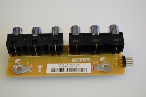 Eternity 32/133O-WB-3B2-EGDP-UK seitliche AV-Eingänge PCB KB-3151C CN.UM15 LQ315T3HC4U - Bild 3 von 5