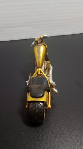 2 Jesse James West Coast Choppers Motorcycle 1:18 Muscle Machines Diecast - Picture 7 of 8