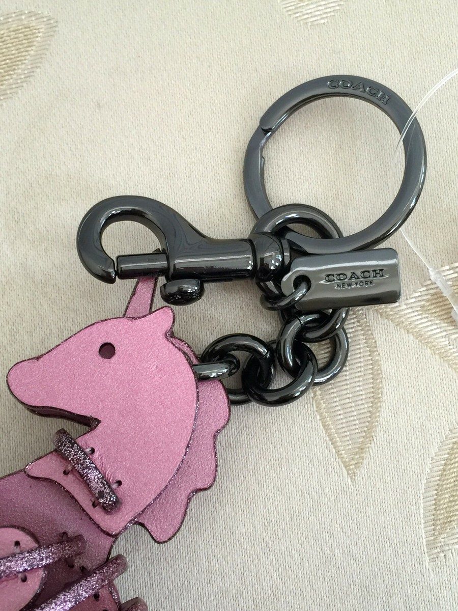 キーホルダー・キーリング COACH Small Unicorn Puzzle Charm Key Fob 23531 NWT Coach Pink Unicorn Key Chain 23531 Glovetanned Leather