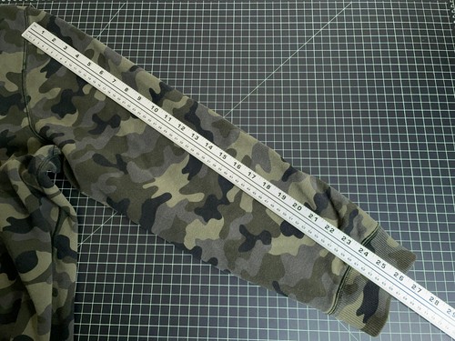 Under armour Camo Loose Fit Sweatshirt Adult 3XL Green Camouflage Crewneck - Picture 8 of 11