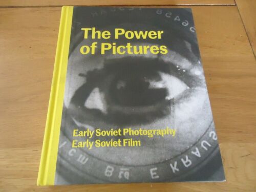RARE PHOTOGRAPHIE THE POWER OF PICTURES EARLY SOVIET PHOTOGRAPHY MILITARY 2016 - Afbeelding 1 van 12