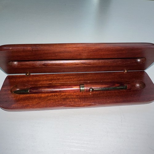 #Z25- Premium  Wooden Pen Set with Elegant Case EUC