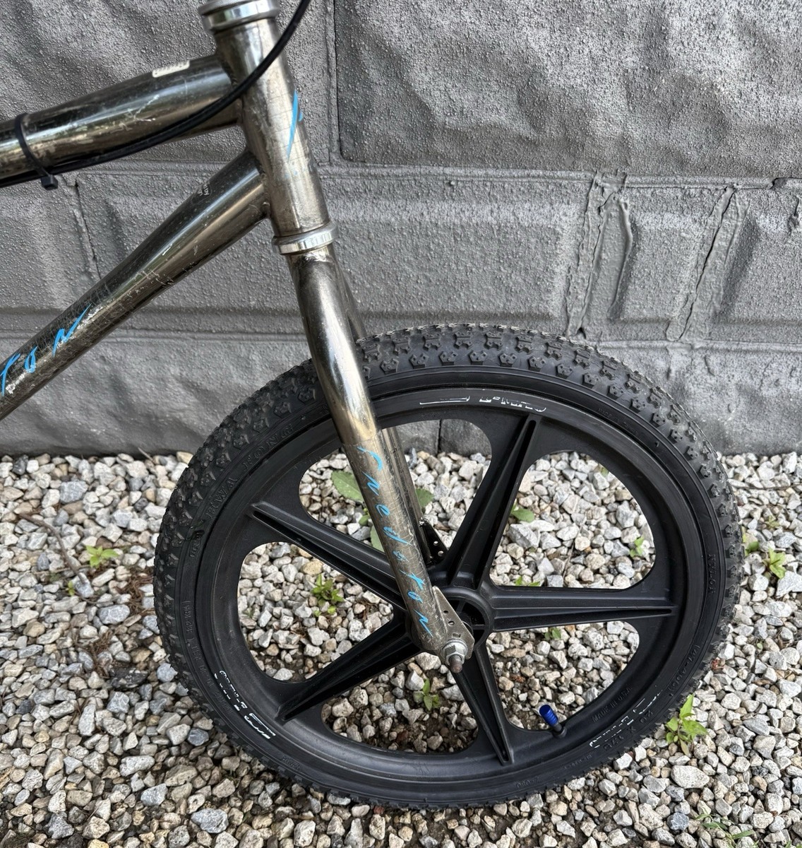 Vintage 1986 Schwinn PREDATOR 1/4 DASH 🔥 Old school BMX BICYCLE