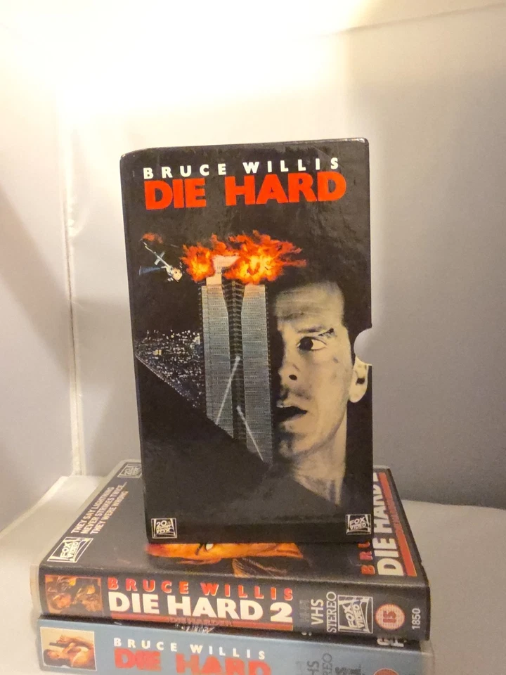 Bruce Willis Double Feature Collectors Edition Die Hard 1 And Die Hard 2 VHS  - Image 3 of 4