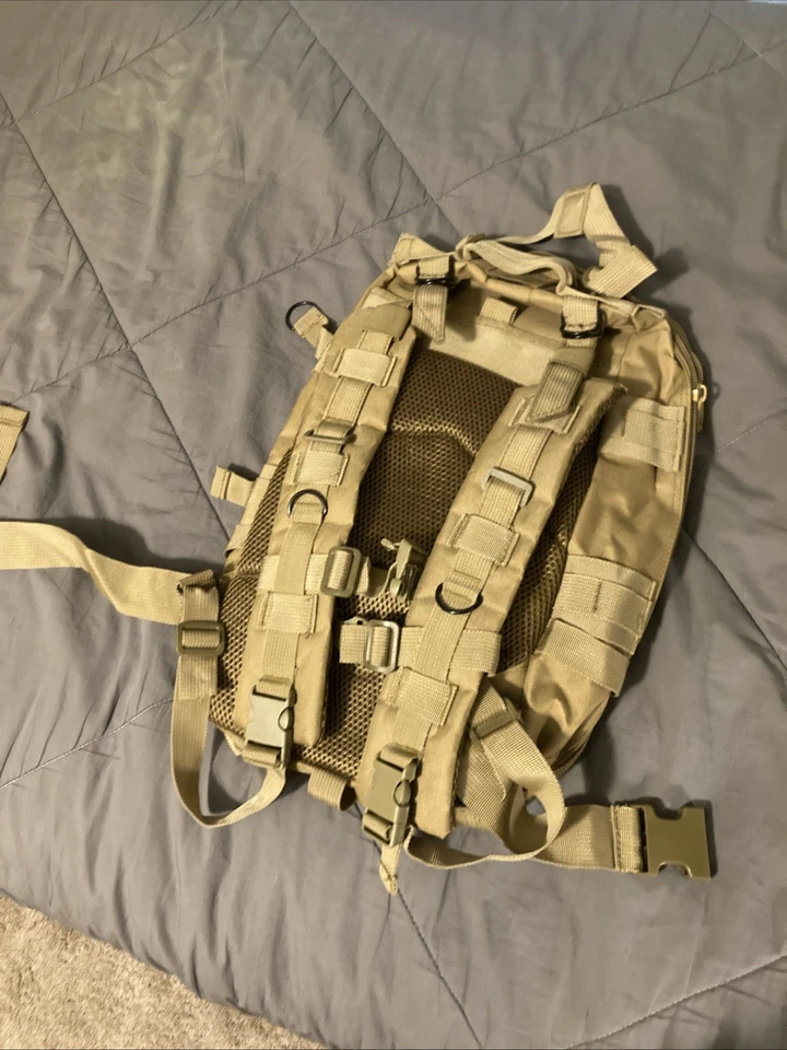 Mochila militar mediana Foto 2 de 4