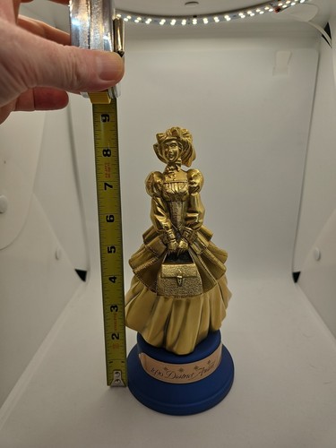 Par de figuras de exhibición de metal vintage de Avon District Award 1990 - Imagen 15 de 15