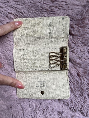 Louis Vuitton Damier Pattern Key Case - Picture 2 of 3
