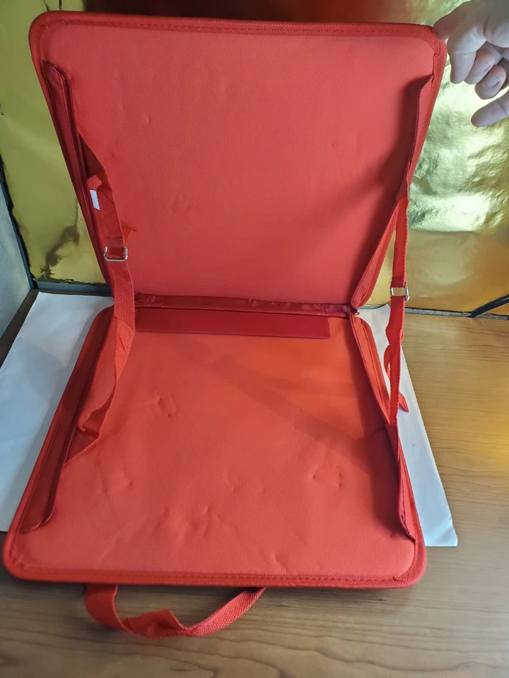 老式Buffalo Bills足球红白折叠体育场座椅漂白椅  — 第 2/4 张图片