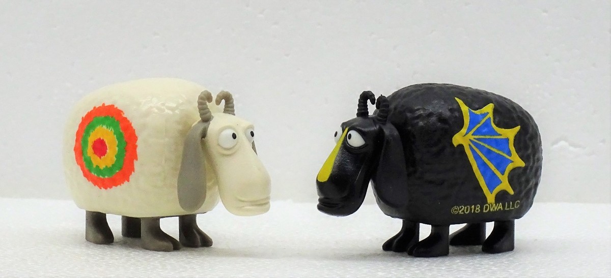 2 x Sheep Throwing Sheep Black White Dragons Playmobil to