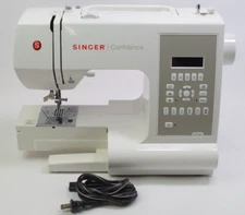 Singer 7470 Computerized Sewing Machine Powers On Read Description NO PEDAL