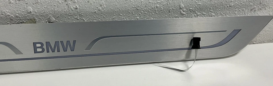 BMW 750I 2018 placa de moldura de umbral de puerta trasera derecha 736988806 OEM Foto 3 de 4