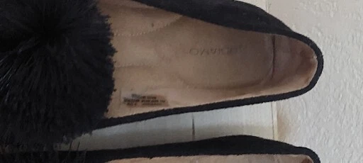 Zapatos planos para mujer talla 9,5 Andiamo negros de gamuza sintética con pompones, plantilla cómoda Foto 3 de 4