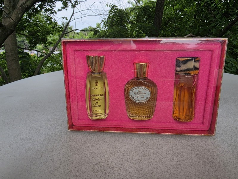 VINTAGE BEN RICKERT THE ASSORTMENT HELENA RUBINSTEIN COTY FABERGE TIGRESS W/BOX