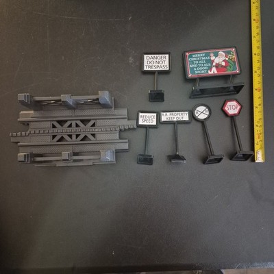 Model Train Ramp Plastic Signs Lot of 6 | eBay