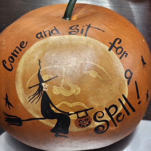 Hand Painted GOURD Flying Witch 8.5" HALLOWEEN DECOR 'Come In & Sit For A Spell' - Picture 13 of 13