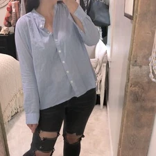 Ann Taylor size small blue hi low button down top