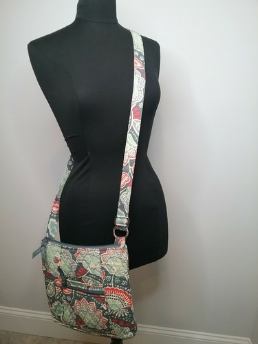 Vera bradley crossbody Hipster Purse floral print Retired Print Multicolored