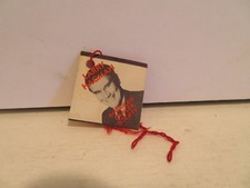  Larry Hagman  PICTURE - American Cancer Society - Stop Smokin' Rubber Band TAG