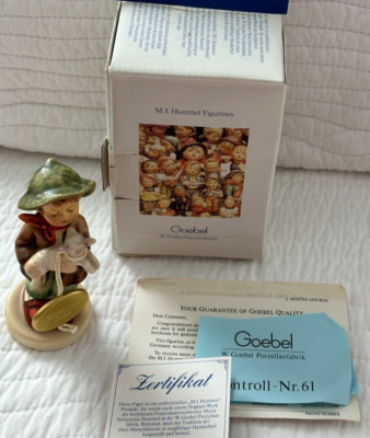 Porcelain Figurine Goebel Hummel Lost Sheep Petit Berger #933 Hum 68/2/0 RARE 