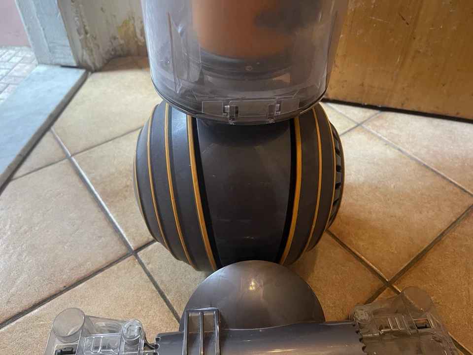 Aspiradora vertical Dyson Ball Multi Floor 2 (solo recogida local) Foto 4 de 4