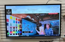 Tatung 70”  Touch Screen Tv Euc Multi Touch W/ Cpu & Wall Mount