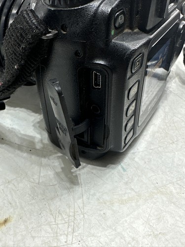 Nikon D50 6.1M Digital SLR DSLR Camera w/ AF Nikkor 70-210mm 1:4 Lens Charger - Picture 9 of 14
