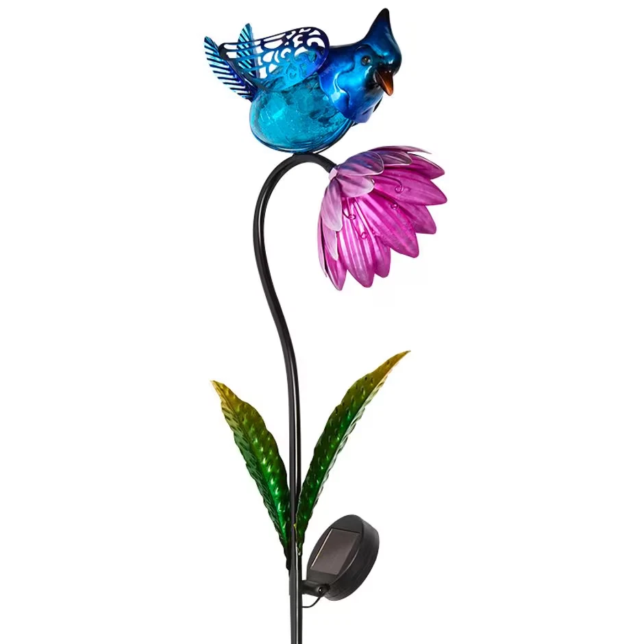 Pássaro azul iluminado solar de 3 pés de altura com flor roxa estaca de jardim de metal ao ar livre - Imagem 2 de 3