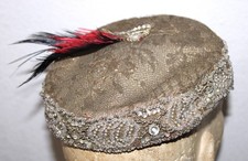 Sombrero Pastillero Bordado Diamantes de Imitación Plata Plumas Antiguas Hilo de Lingotes de Oro