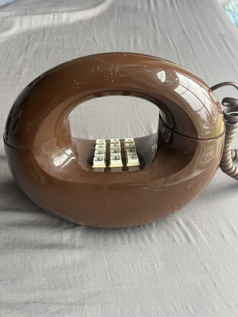 Vintage 1970s Western Electric Sculptura “Donut” Phone – Brown