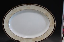 Piatto ovale Wedgwood Cornucopia 15 5/8"