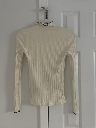 Top Madewell avorio a costine manica lunga orlo lattuga bordo nero finto collo alto - Foto 5 di 6