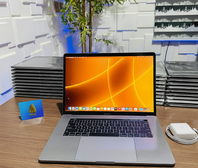 Apple MacBook Pro 16