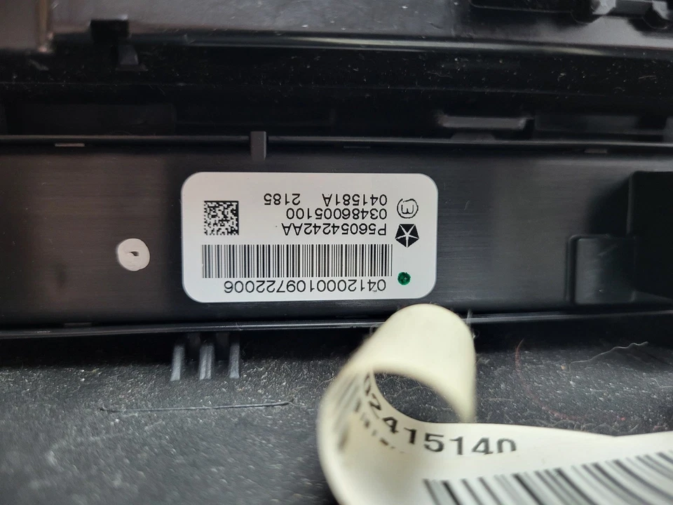 Radio bisel de control de clima negro Dodge Durango 2011-2013 55111865AQ OEM Foto 3 de 4