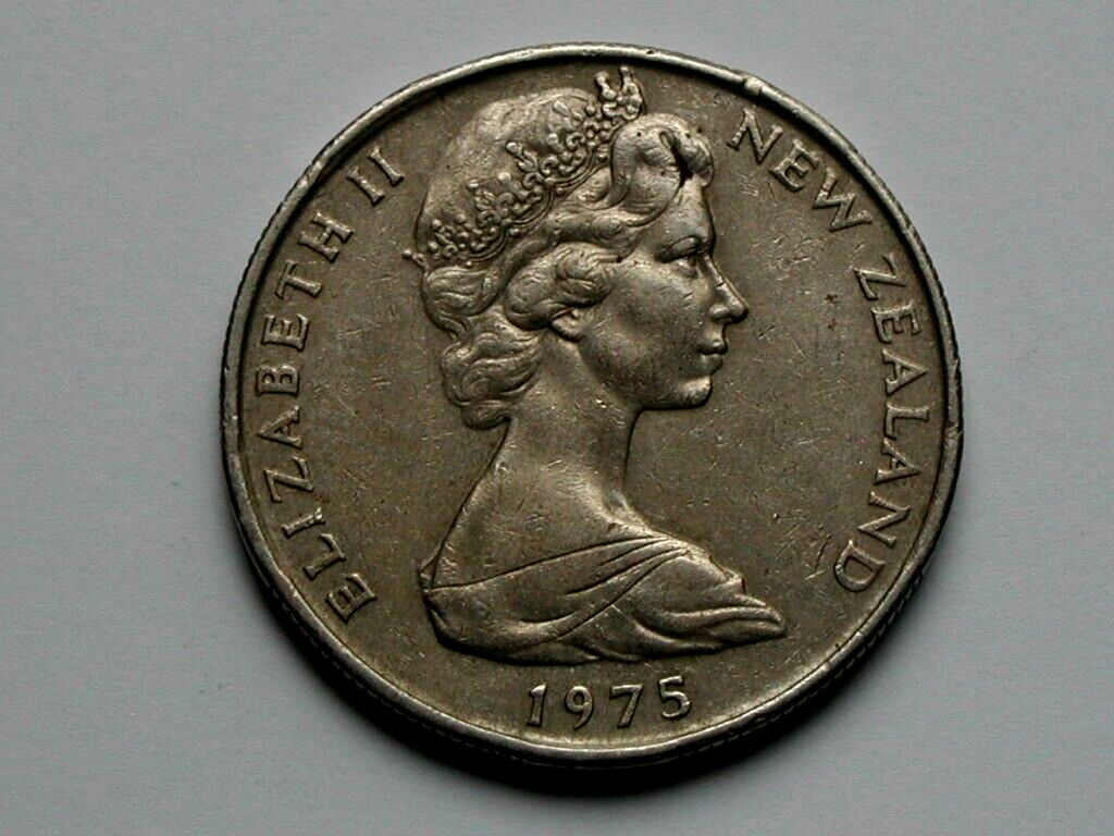 New Zealand 1975 50 CENTS Coin with Explorer James Cook Ship 