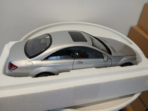 1:18 Autoart Millennium Mercedes-Benz CL Class C216 Silver Auto Art - Picture 20 of 24